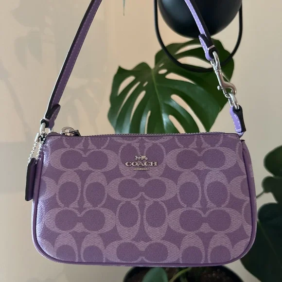 NWT! Coach Nolita 19 In Signature Canvas